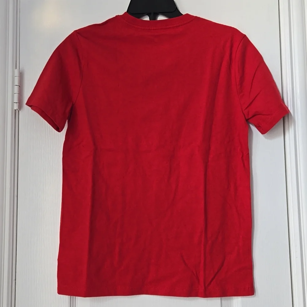 GAP red tshirt
